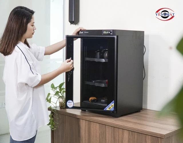 Sử dụng tủ chống dẫn ẩm