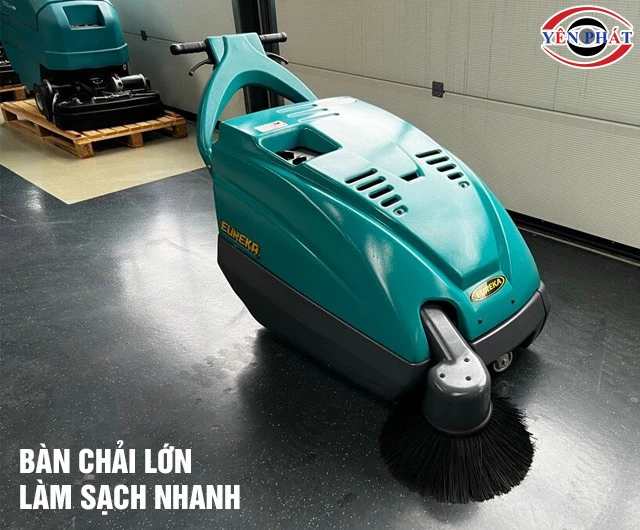 Bàn chải xe quét rác nhà xưởng đẩy tay Kobra 550 EB