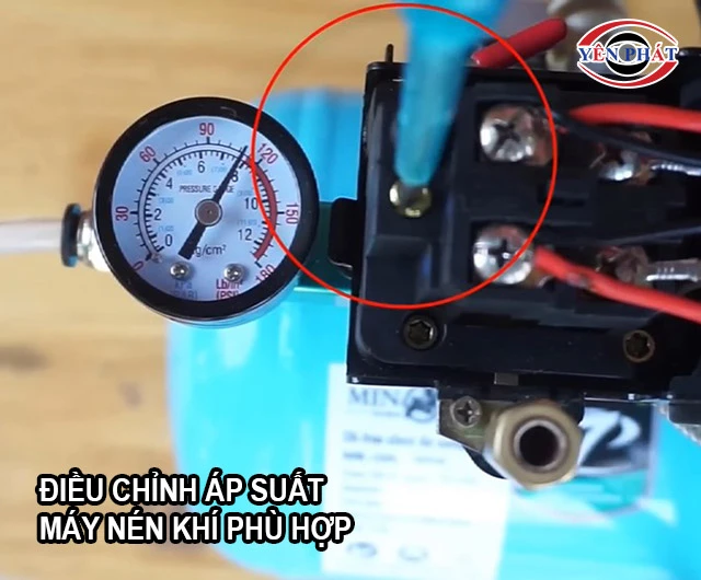 điều chỉnh áp suất máy nén khí