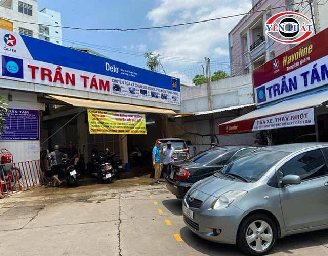 Rửa xe Trần Tám