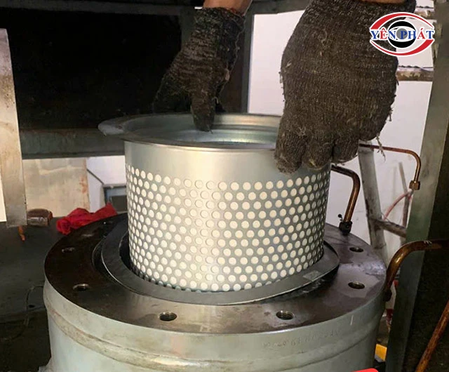Thay bộ lọc máy nén khí