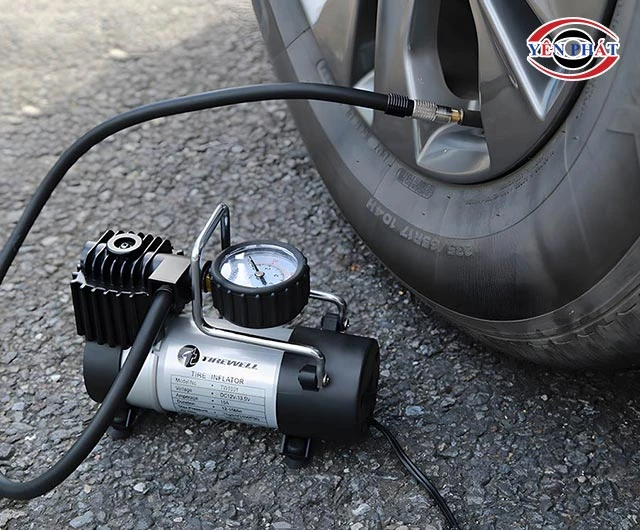 Ứng dụng máy nén hơi 12V bơm xe
