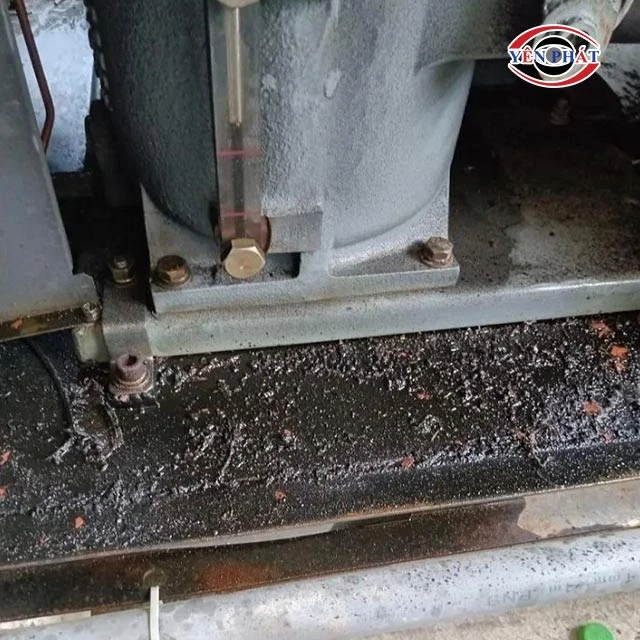 máy nén khí chảy dầu