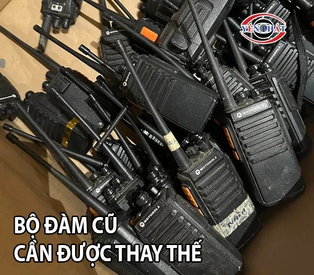 bộ đàm cũ