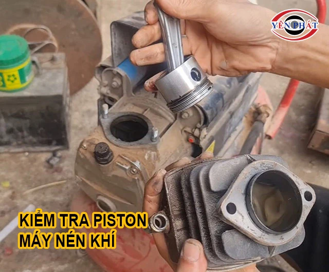  Kiểm tra piston máy nén khí