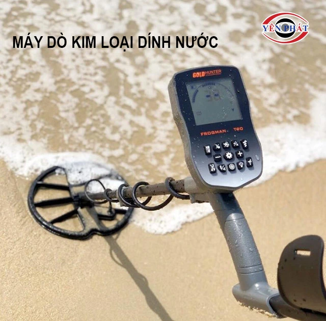 máy dò kim loại dính nước
