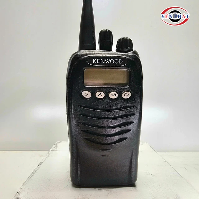 thiết kế của bộ đàm Kenwood TH-3170