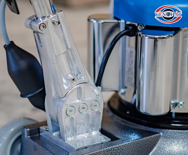 kết nối & cố định với đầu máy chà sàn chắc chắn