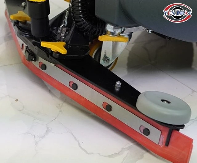 Lá cao su hút nước máy chà sàn liên hợp giá tốt tại Yên Phát