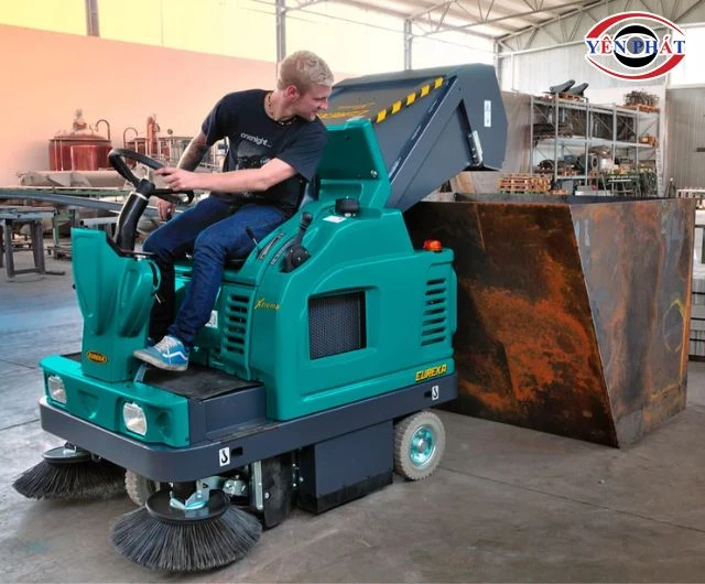 Mua xe quét rác Eureka tại Yên Phát