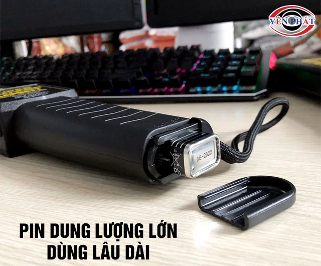 Pin máy dò kim loại cầm tay