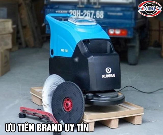 Chọn mua máy chà sàn pin