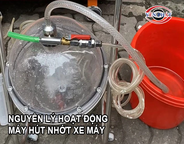 Nguyên lý hoạt động của máy hút nhớt xe máy