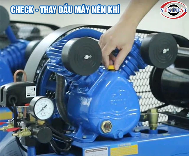Thay dầu đầu máy nén khí 2 piston