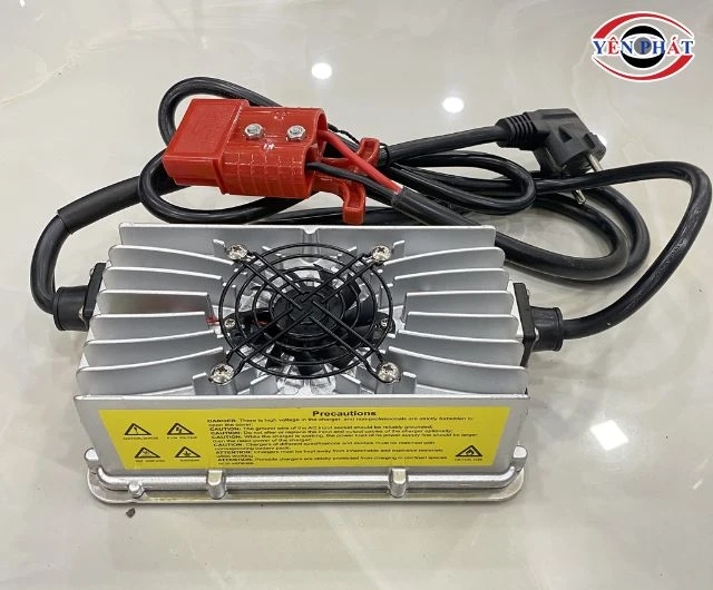 Cách dùng sạc máy chà sàn