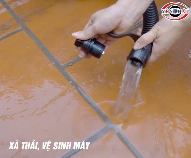 Cách vệ sinh máy giặt thảm phun hút