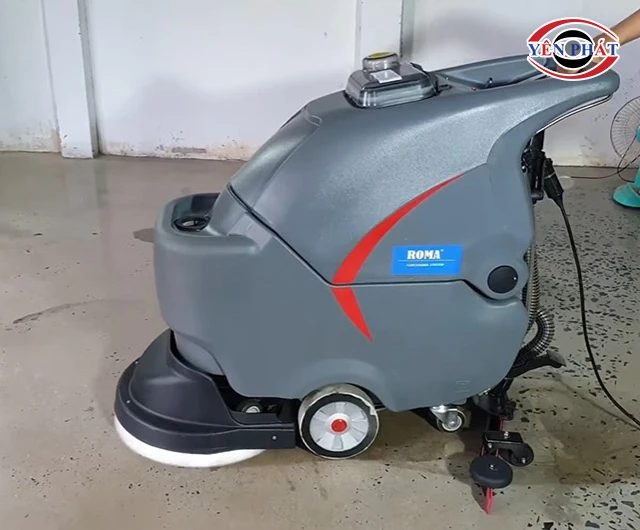 sử dụng máy chà sàn Roma