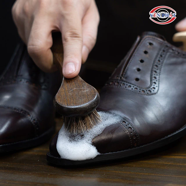 bàn chải đánh giày giúp bảo vệ giày tốt