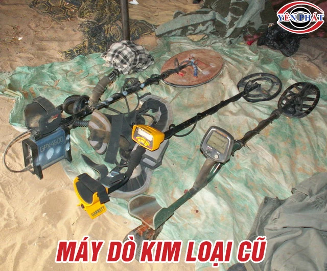 Máy dò kim loại cũ