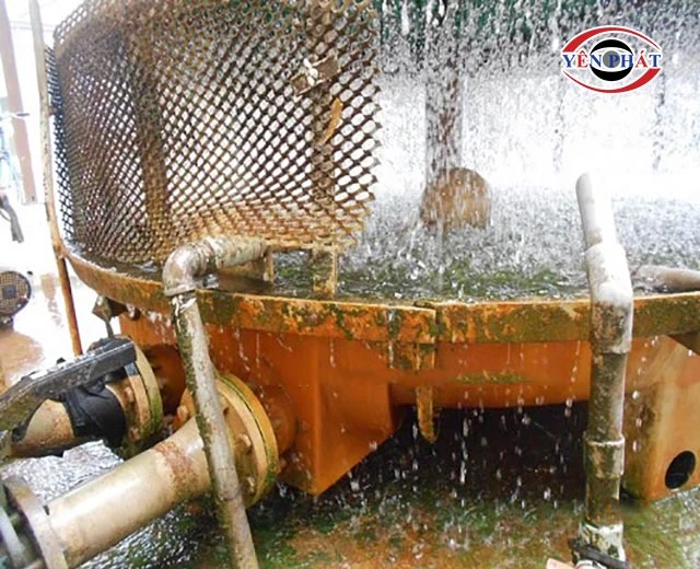 tháp giải nhiệt bị hư hỏng