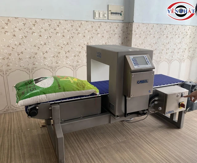 Máy dò kim loại gạo dạng băng chuyền CASSEL
