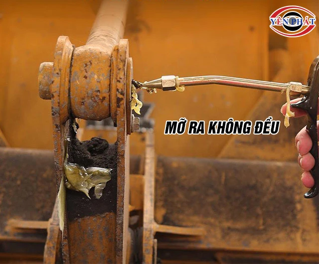Sửa chữa máy bơm mỡ không ra đều