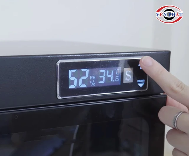 sai lầm khi cài đặt nhiệt độ tủ chống ẩm
