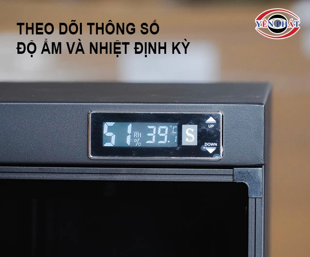 Theo dõi nhiệt độ và độ ẩm định kỳ