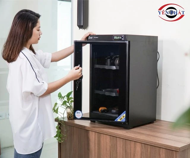 Cách sử dụng tủ chống ẩm 40L