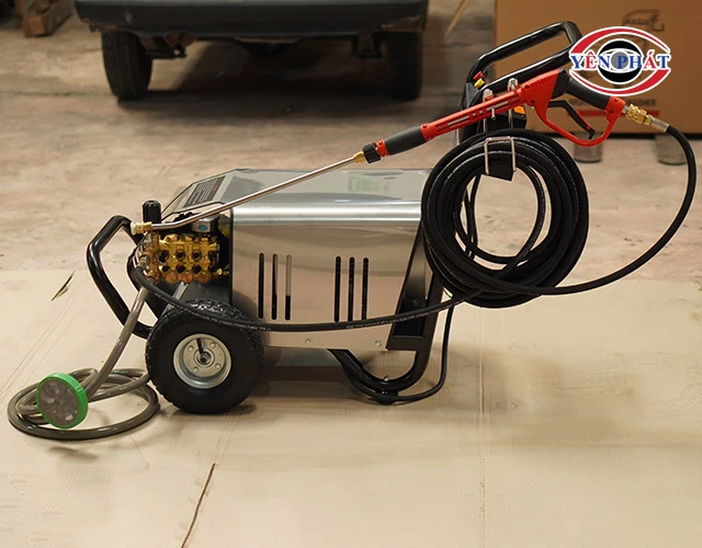máy rửa xe 3kW