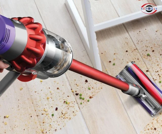 Máy hút bụi Dyson V10 Fluffy SV12 FF
