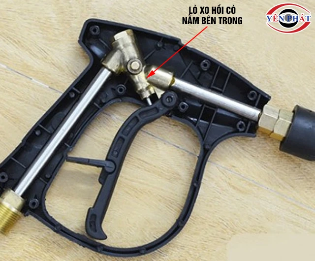 máy rửa xe không tự ngắt do lò xo hồi cò súng hỏng