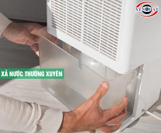Xả nước máy hút ẩm 20 lít