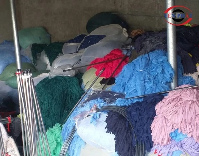 cây lau nhà bằng vải mùng