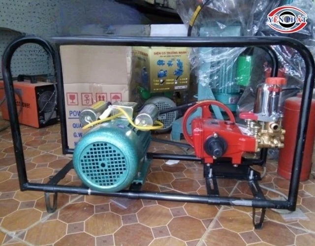 Máy phun rửa xe dây đai Sumika LS 909