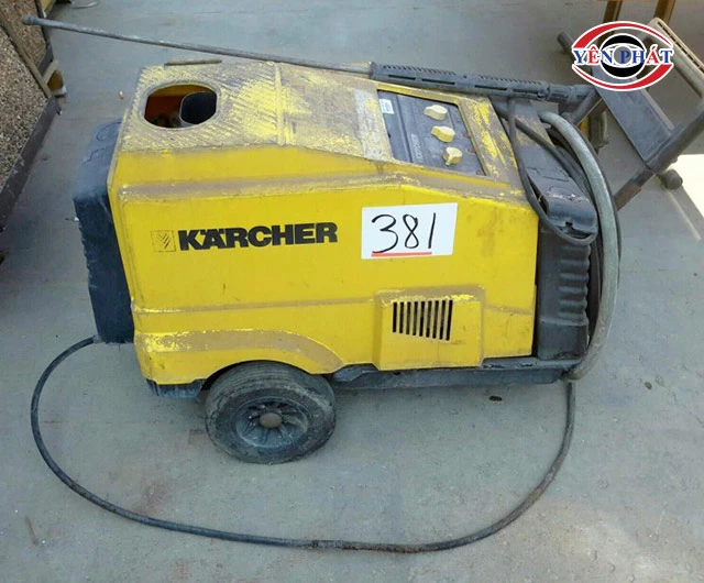 Máy rửa xe hơi nước nóng cũ Karcher
