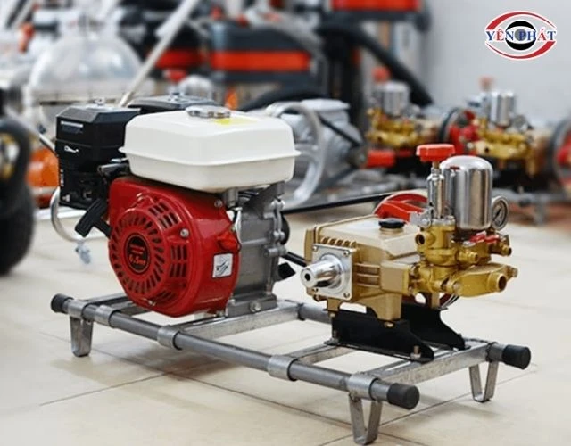 Sả nước trong phun và tháo xúng máy rửa xe dây đai
