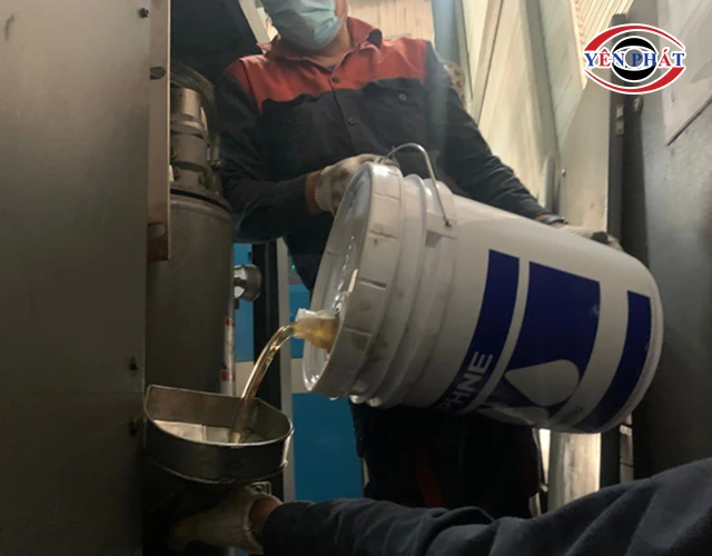 thay dùng dầu nhớt 46 cho máy nén khí
