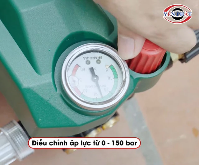 chỉnh áp lực nước qua núm chỉnh áp suất