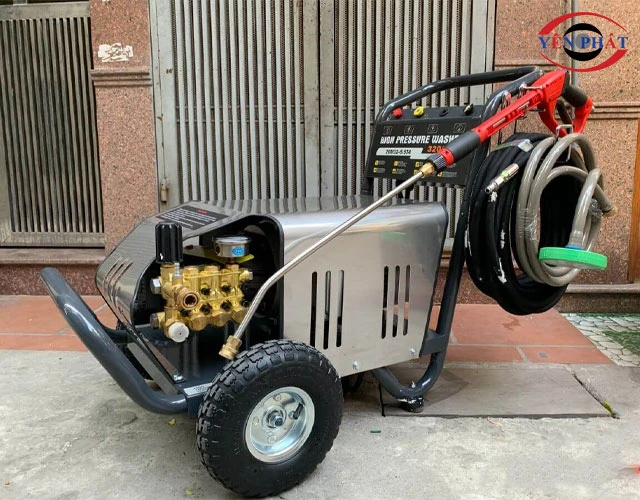 Máy phun rửa xe Lutian cao áp