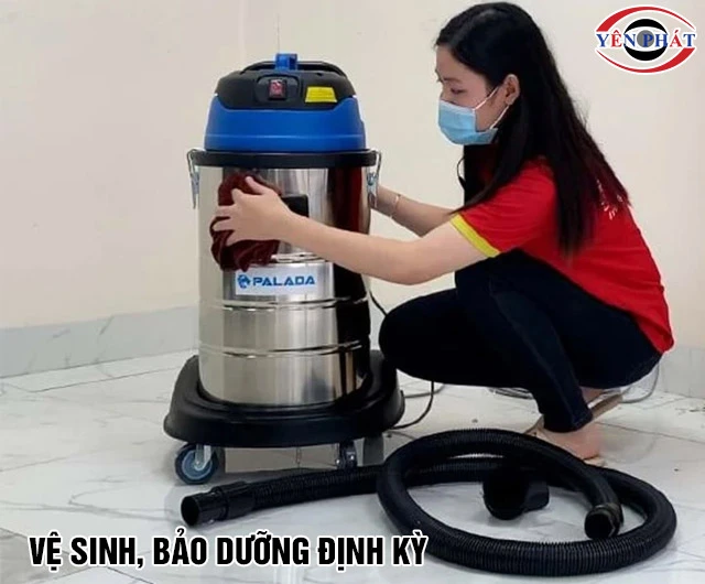 Vệ sinh máy hút bụi đang chạy thì ngắt