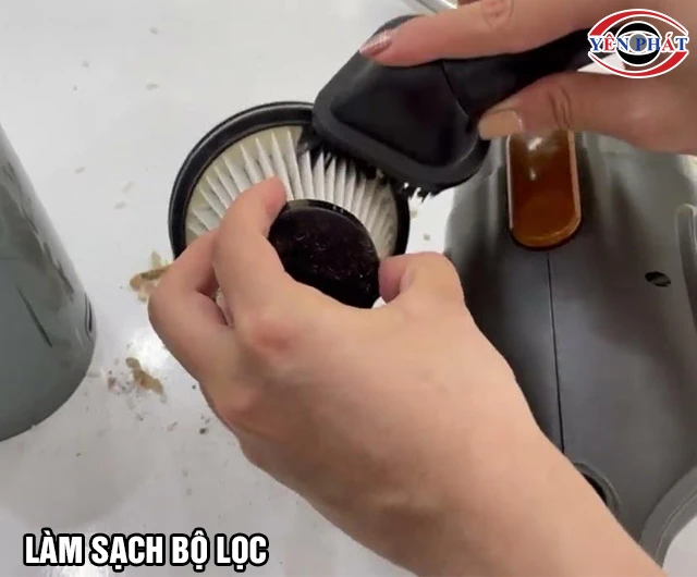 Cách vệ sinh bộ lọc máy hút bụi Deerma