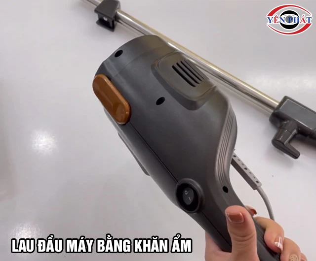 Cách vệ sinh đầu máy máy hút bụi Deerma