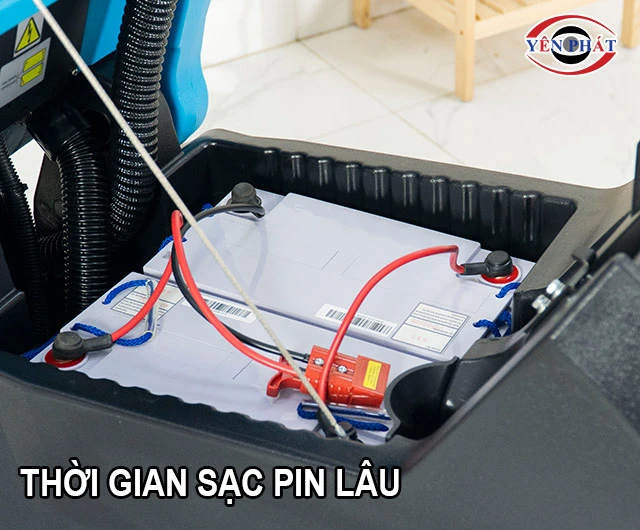 máy chà sàn chạy pin sạc pin lâu