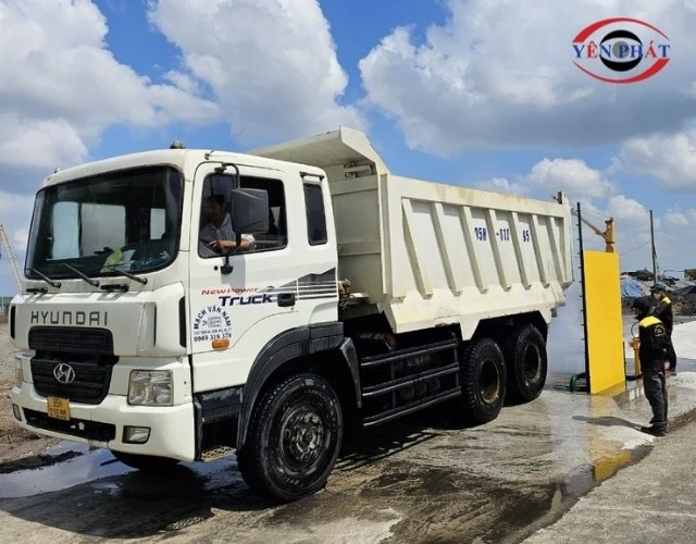 Máy rửa xe tự động Go Go rửa xe tải