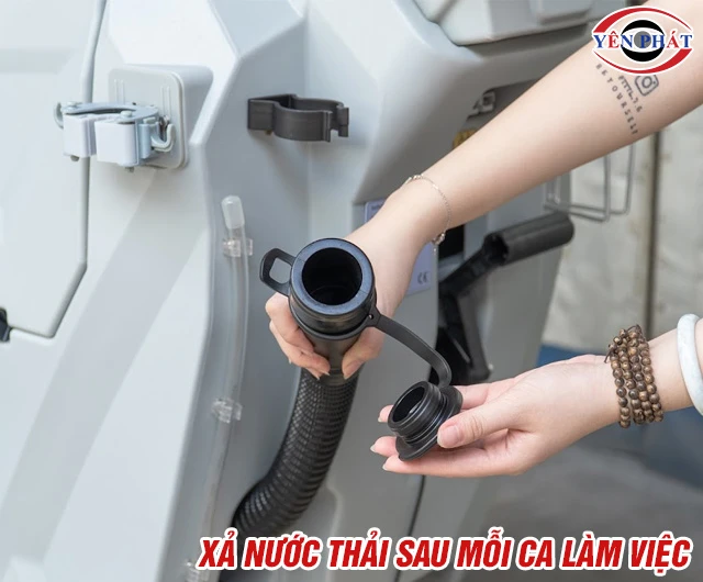 Cách dùng máy chà sàn liên hợp Kumisai KMS 68B