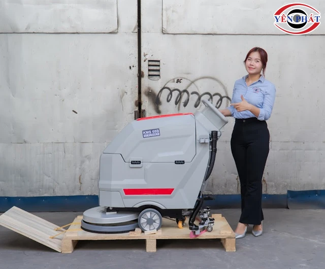 Máy chà sàn công nghiệp liên hợp Kumisai KMS 68B