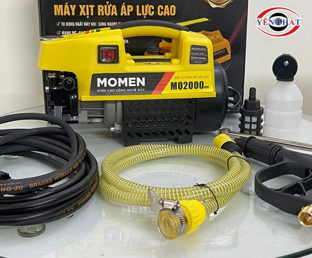 Máy rửa xe 2000W Momen