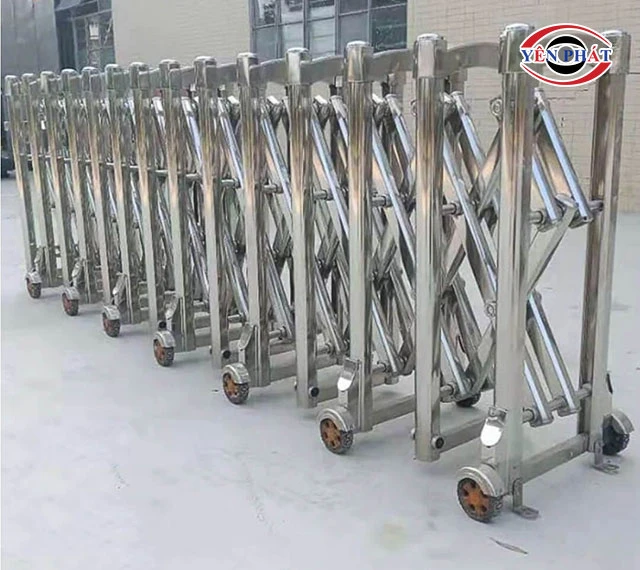 cổng xếp kéo tay