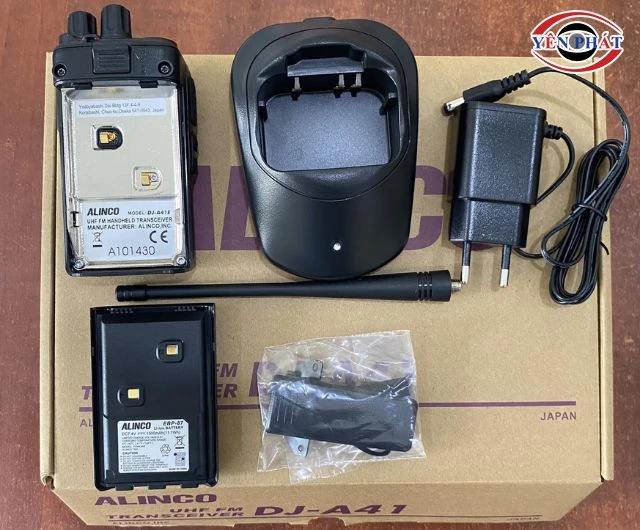 Bộ đàm Alinco có đủ phụ kiện